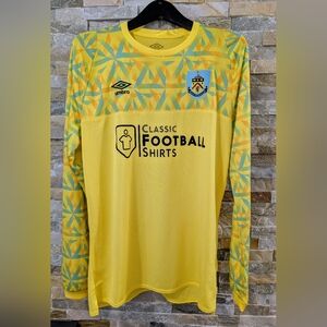 22/23 Umbro Burnley FC Goalkeeper Shirt
